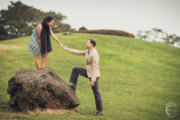 engagement-photos-jeju-island-south-korea-osulloc-museum